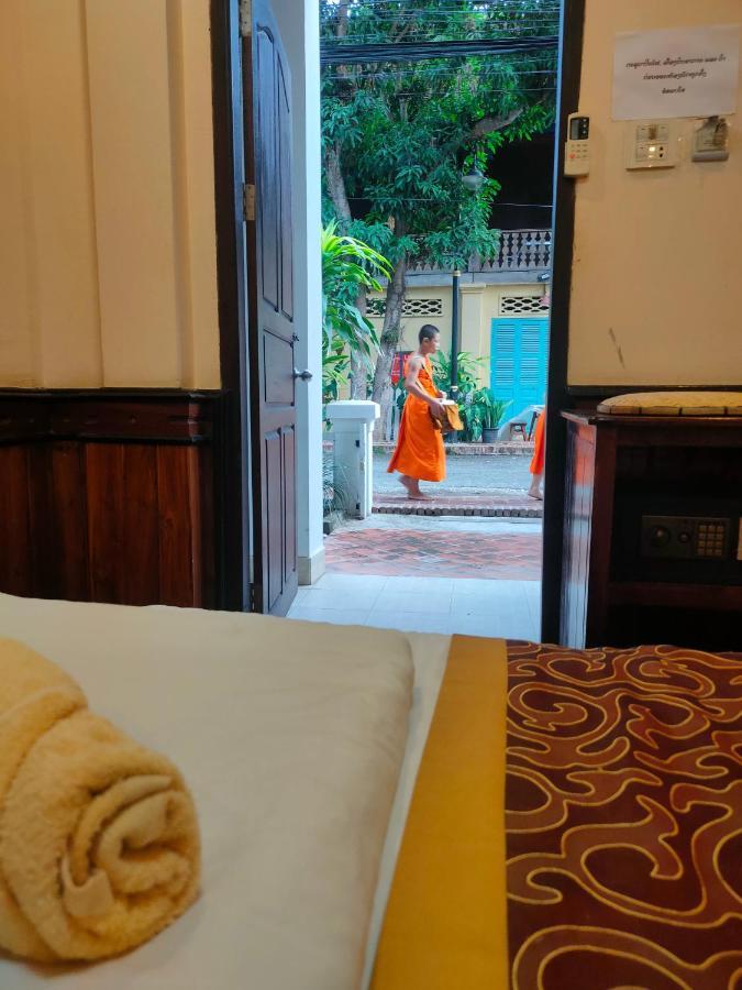 Lotus Corner - Heritage B&B Luang Prabang Bagian luar foto