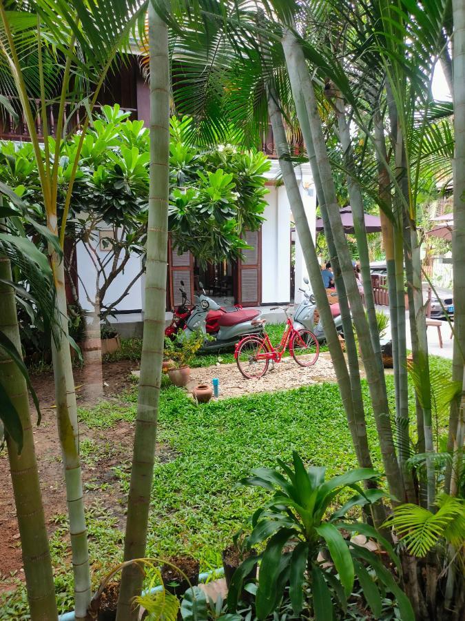 Lotus Corner - Heritage B&B Luang Prabang Bagian luar foto