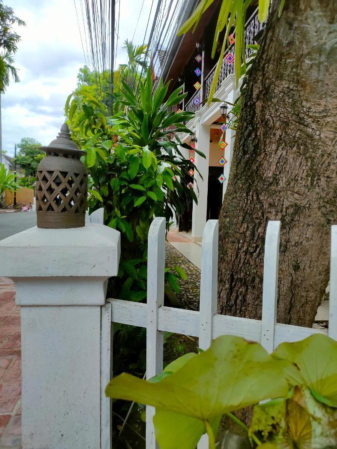 Lotus Corner - Heritage B&B Luang Prabang Bagian luar foto