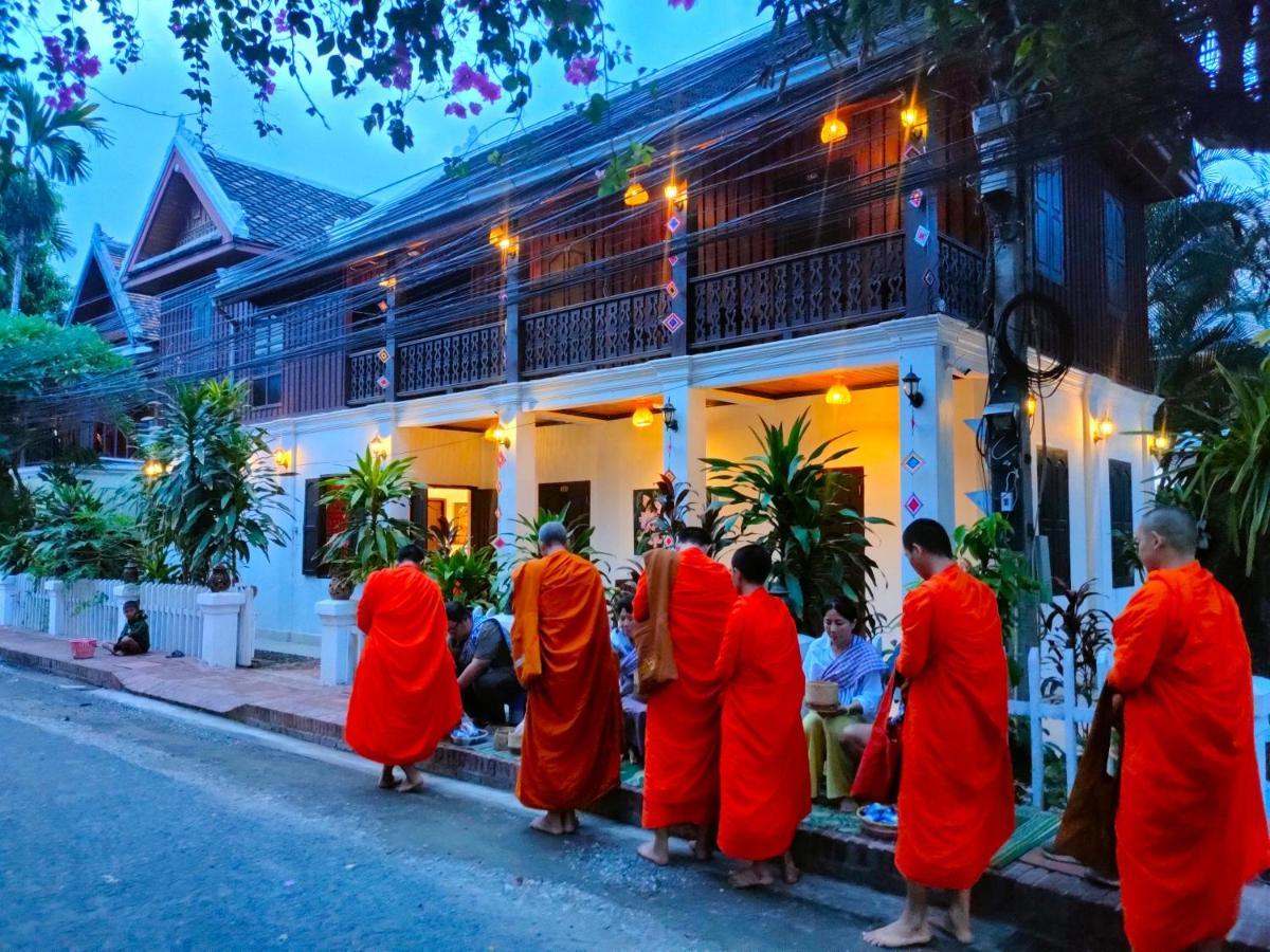 Lotus Corner - Heritage B&B Luang Prabang Bagian luar foto