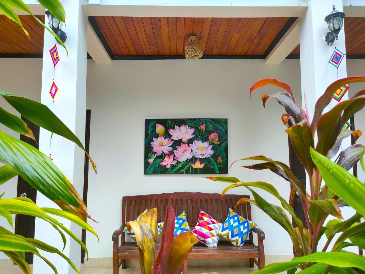 Lotus Corner - Heritage B&B Luang Prabang Bagian luar foto