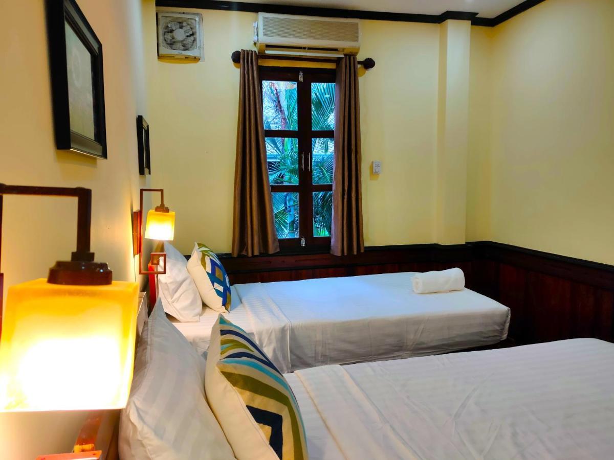 Lotus Corner - Heritage B&B Luang Prabang Bagian luar foto