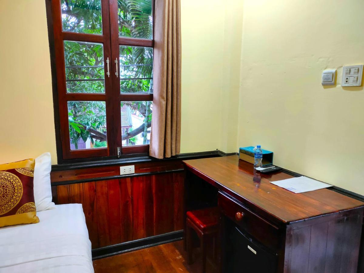 Lotus Corner - Heritage B&B Luang Prabang Bagian luar foto