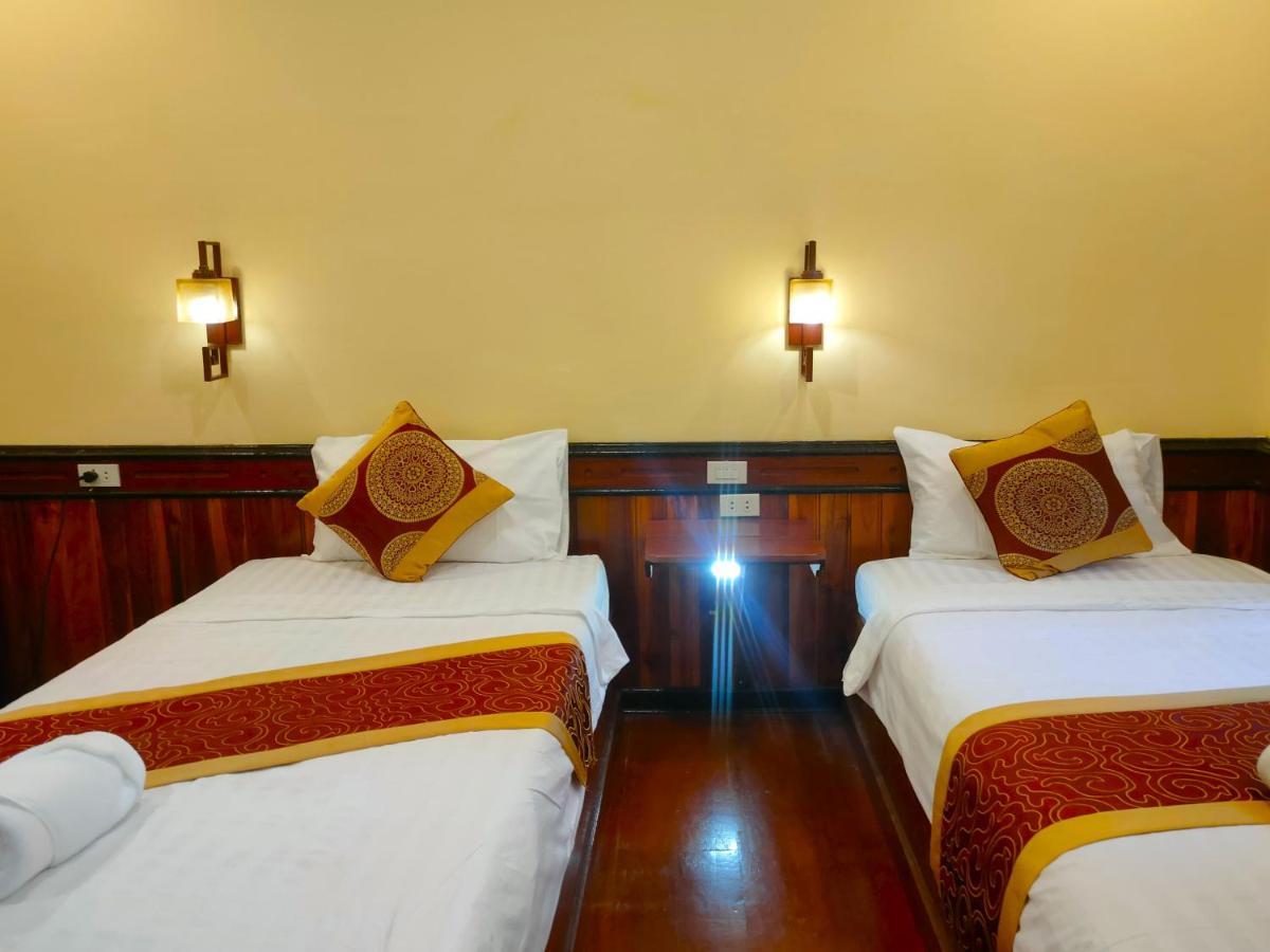 Lotus Corner - Heritage B&B Luang Prabang Bagian luar foto